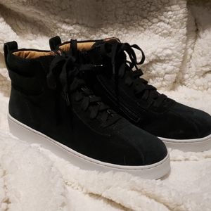 Vionic black high tops